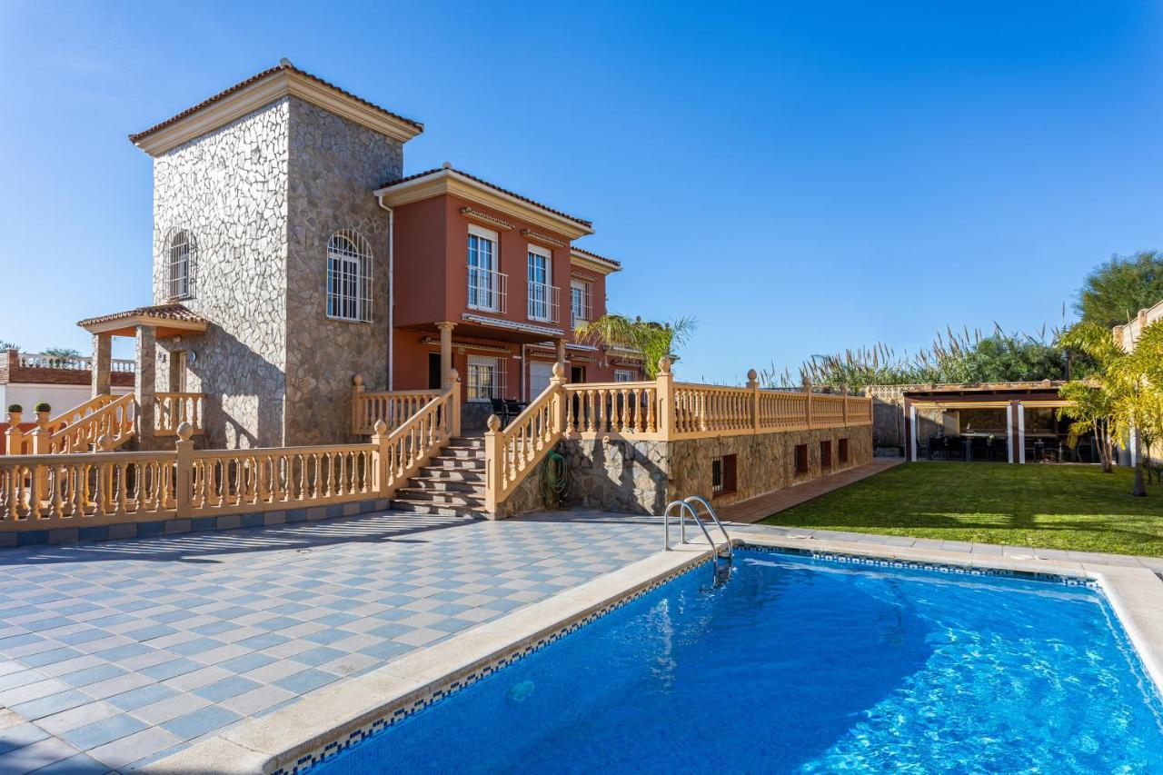 Sun, Relax, Climatized Pool & Steps To The Beach By Mellow Велес Экстерьер фото